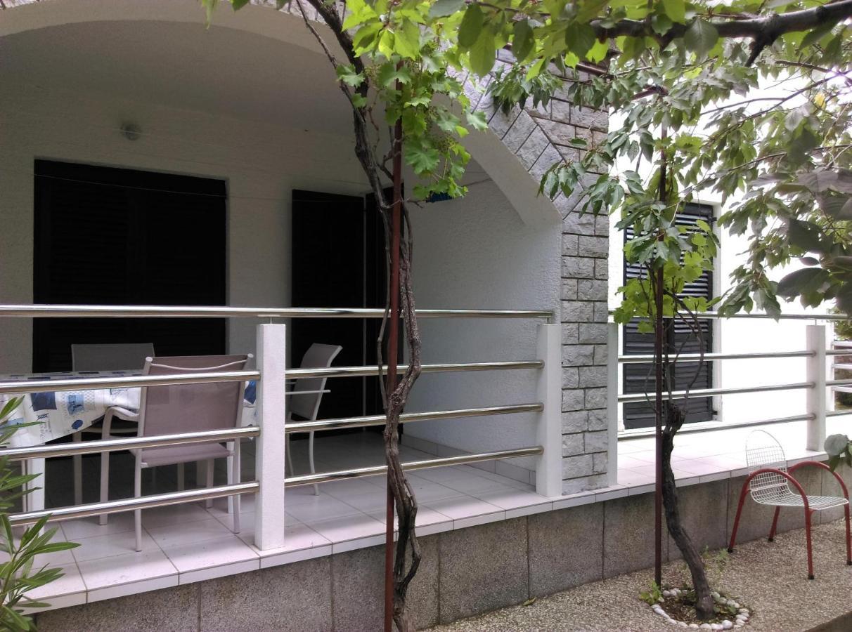 Apartmani Vrzic Baska  Exterior photo
